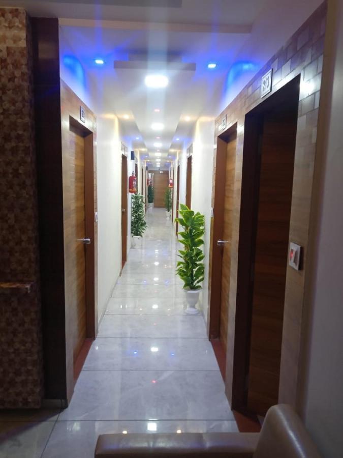 Hotel Dreamland Vadodara Exterior photo
